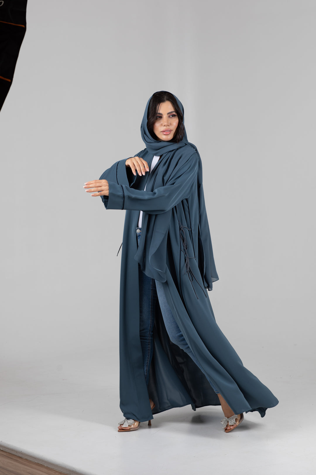 Naima Abaya grey